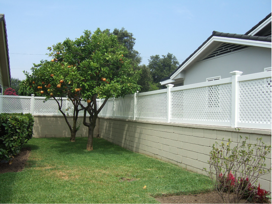 Types of Vinyl Fence Extensions