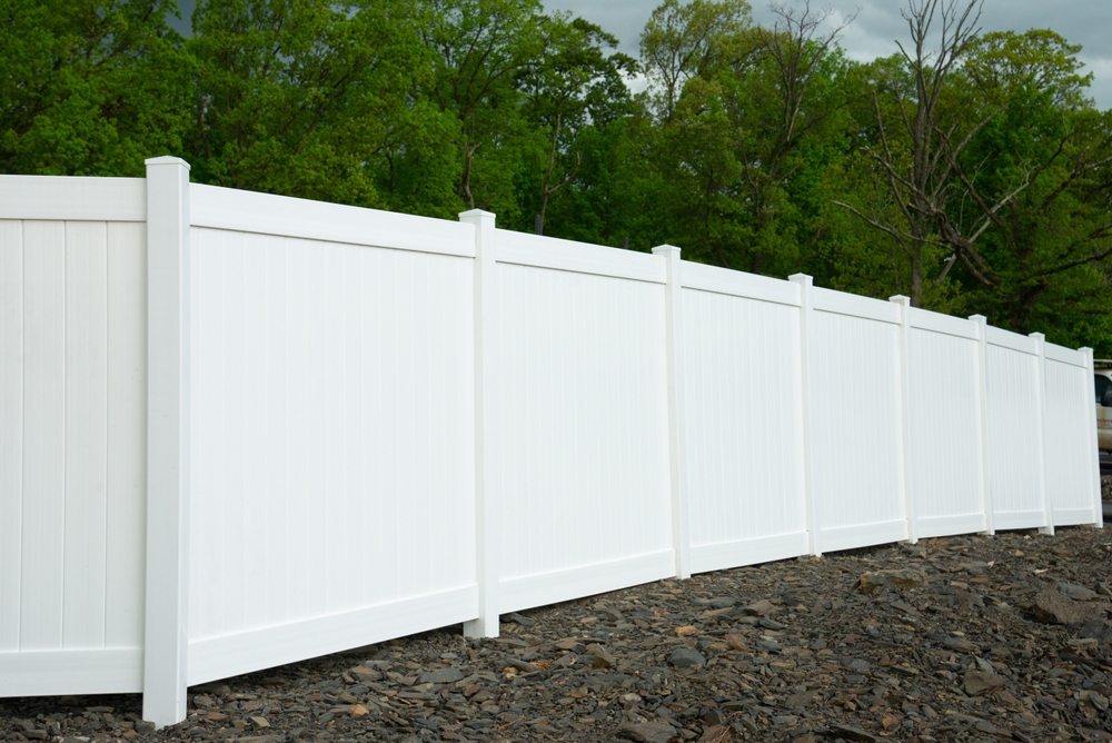 White,Vinyl,Fence,Fencing,Of,Private,Property,Grass,Plastic